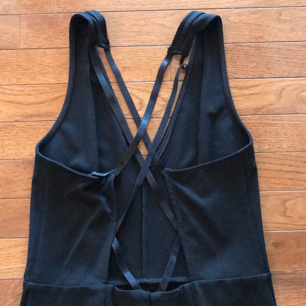 NWT Stunning Strappy Jumpsuit Size M - Picture 2 of 8